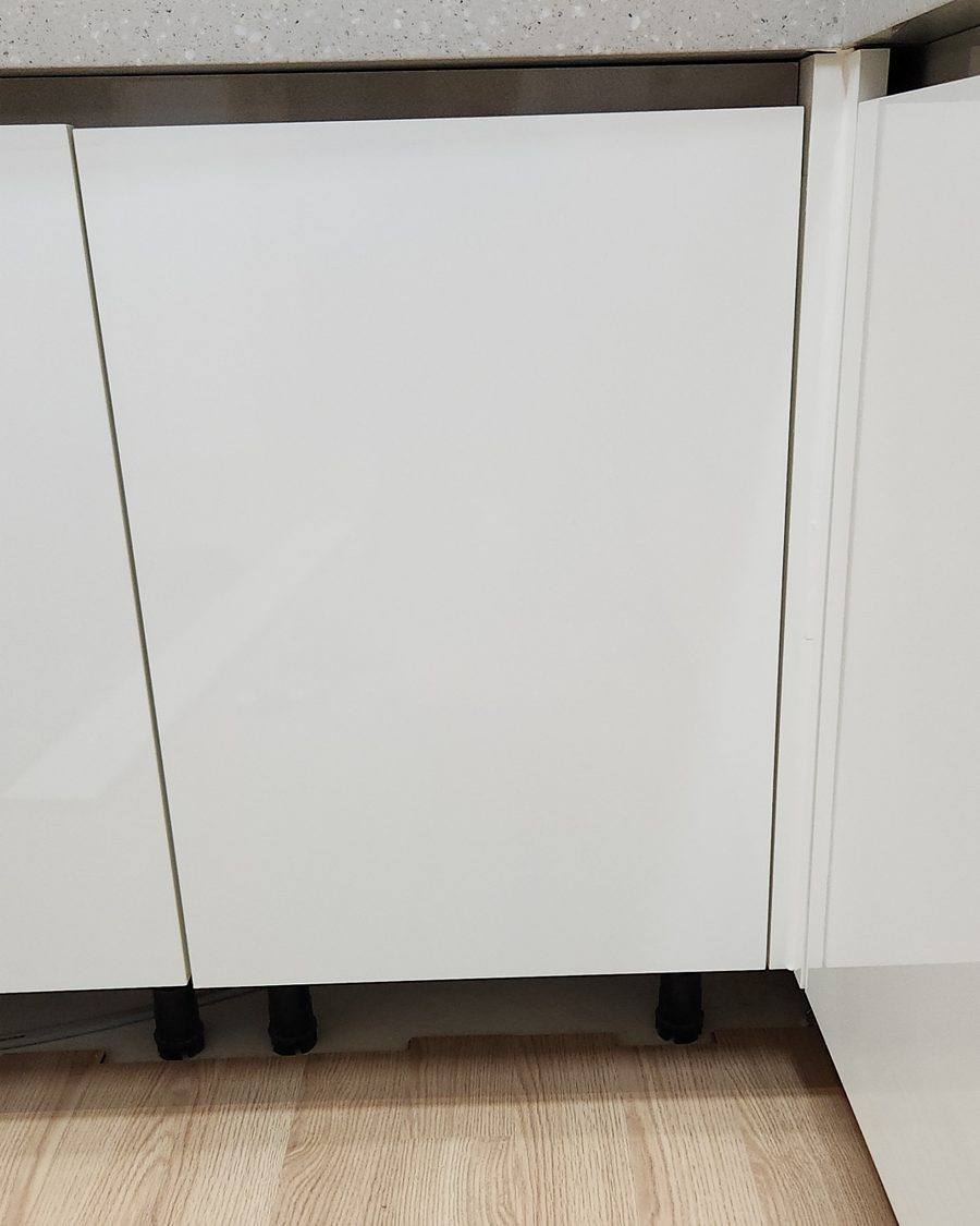 싱크대 하부장 리폼하여 로봇청소기 매립 설치 시공 전